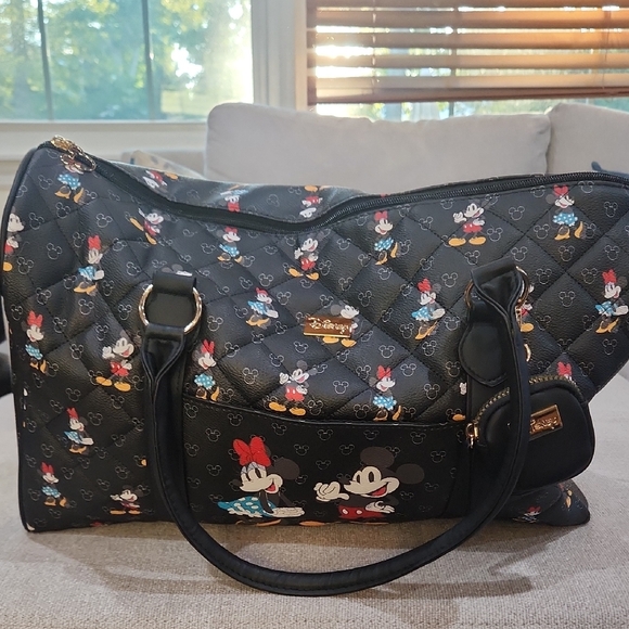 Disney Black Quilted Travel Bag with Character Print - Picture 1 of 5